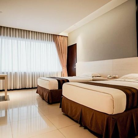 Hotel Asri Plaza Asia Tasikmalaya Ngoại thất bức ảnh