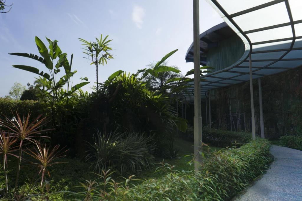 Hotel Asri Plaza Asia Tasikmalaya Ngoại thất bức ảnh