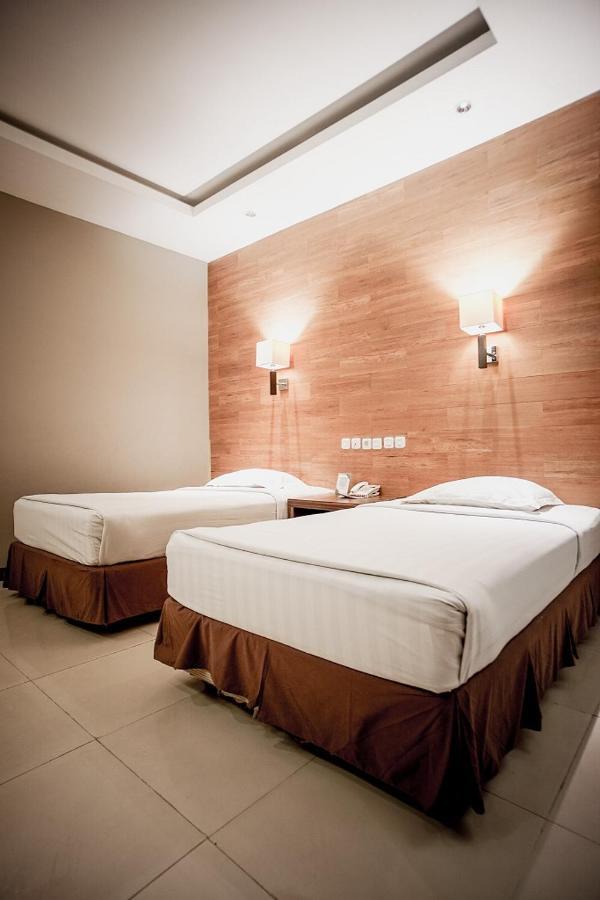 Hotel Asri Plaza Asia Tasikmalaya Ngoại thất bức ảnh